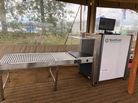 AI-equipped X-ray screening lane installed by RedteQ at a UK venue